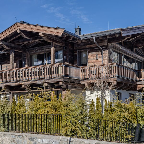 Sakura Lodge